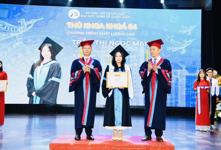 Nữ thủ khoa ngành Kiểm toán nhận học bổng 7 kỳ, sắp gia nhập Big4- Ảnh 2.