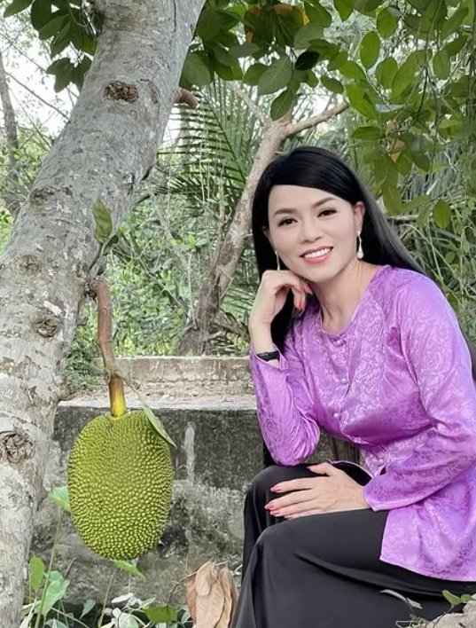 Nữ ca sĩ 45 tuổi chưa chồng tuyên bố: "Ai lấy được tôi sẽ rất hạnh phúc"- Ảnh 2.