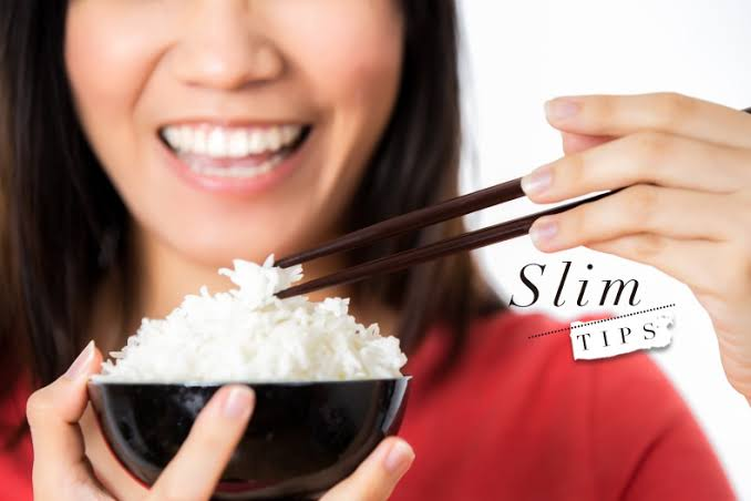 Ăn cơm thế nào để không dễ tích mỡ? Bác sĩ chỉ 3 cách ăn tinh bột để kiểm soát cân nặng - Ảnh 3.