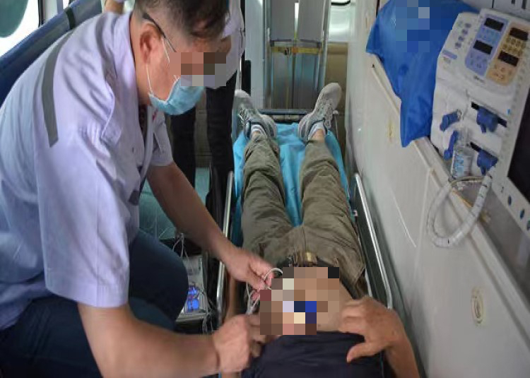 Nam tài xế 52 tuổi bất ngờ phát hiện ung thư dạ dày, bác sĩ chỉ đích danh 5 "sát thủ" trong tủ lạnh- Ảnh 1.
