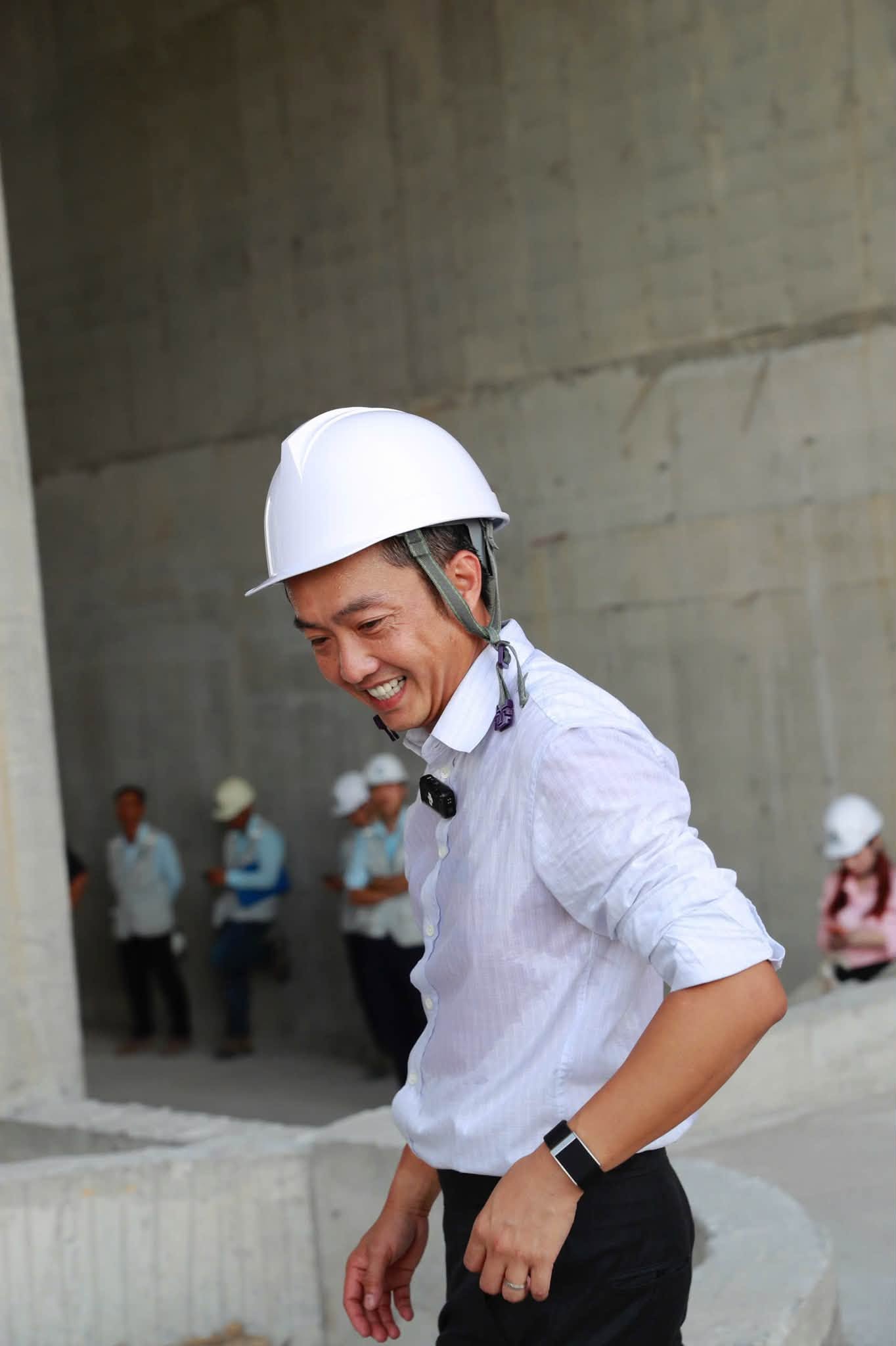 Cường Đô La bất ngờ đi bán phở “thu bạc lẻ”, Minh Nhựa nói 1 câu khiến đại gia SN 1982 “cứng người”- Ảnh 6.