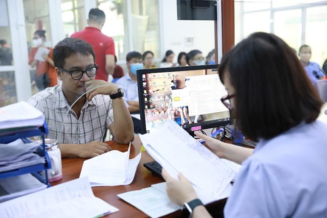 Người trung niên nghỉ việc ở tuổi 45-55: 4 việc cần làm để bảo lưu BHXH, tích lũy cho lương hưu - Ảnh 1.