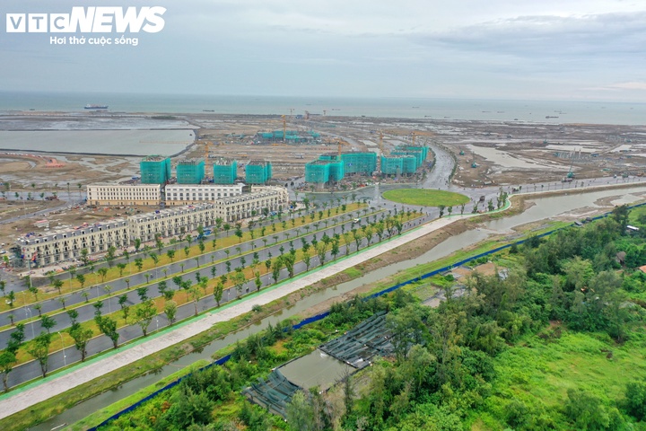 Những dãy nhà phố hiện đại dần hình thành tại siêu dự án lấn biển Cần Giờ- Ảnh 14.