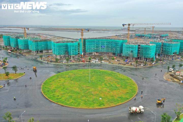 Những dãy nhà phố hiện đại dần hình thành tại siêu dự án lấn biển Cần Giờ- Ảnh 10.
