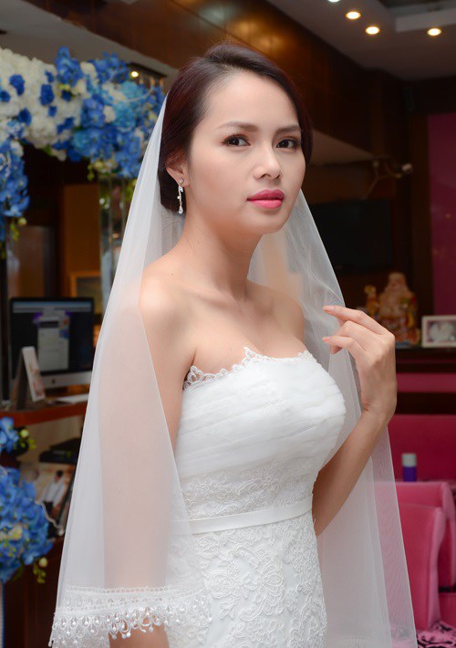 Á hậu Vbiz từng bán cá khô nuôi 5 con: Mua penthouse hơn 10 tỷ, 2 lần cưới hụt - Ảnh 9.
