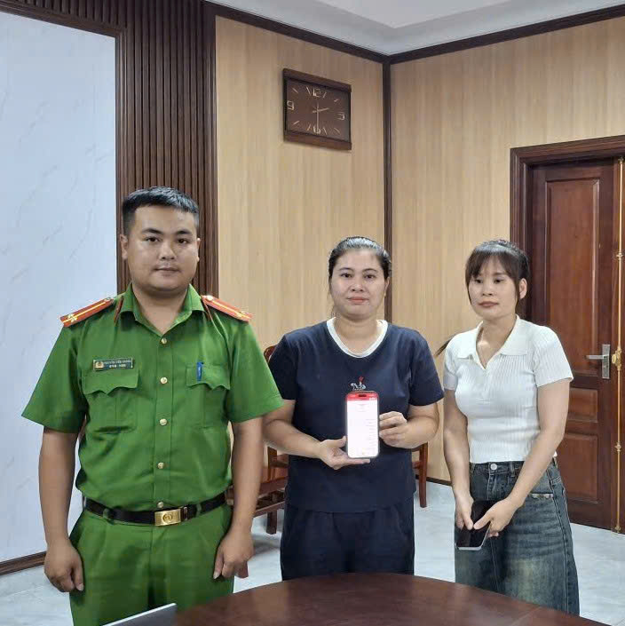 Vũ Thị Anh SN 1989 chuyển khoản gần 60 triệu đồng từ tài khoản Agribank với nội dung "tra no": Công an nhận tin lập tức xác minh giao dịch - Ảnh 1.