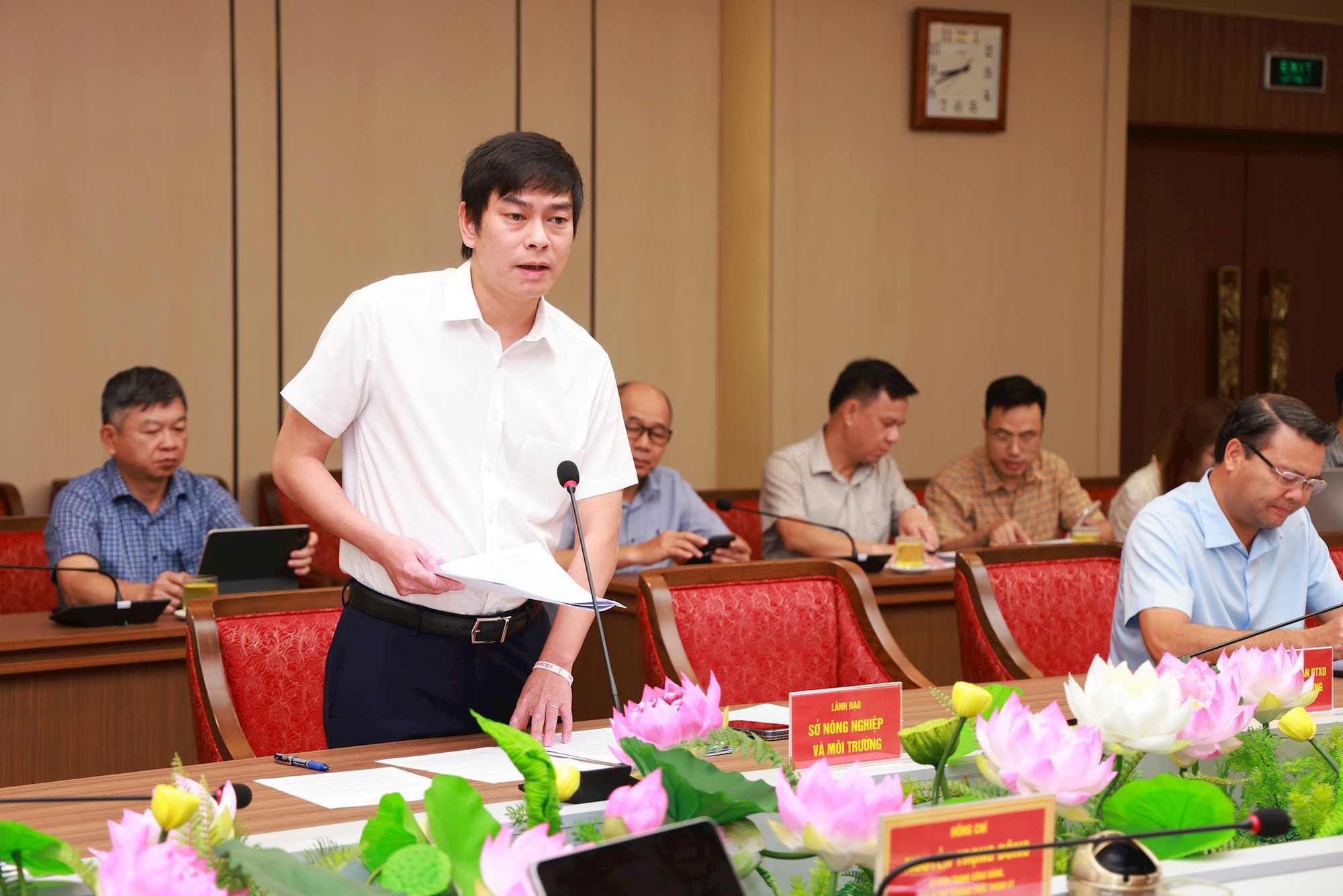 Phó Bí thư Thường trực Thành ủy Nguyễn Trọng Đông: Không để chậm tiến độ thi công sau khi đã bàn giao mặt bằng- Ảnh 2.