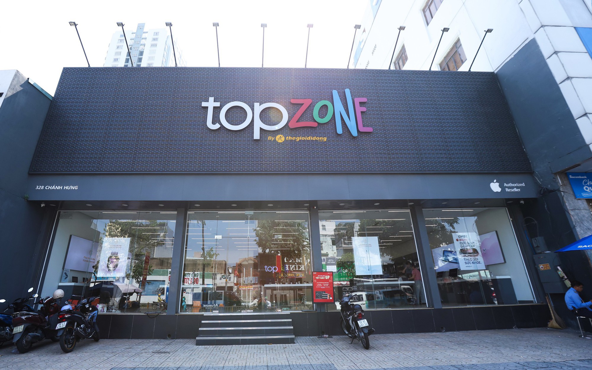 TopZone lập kỷ lục 