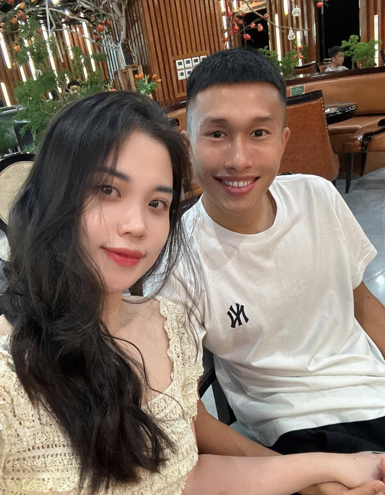 Vợ cầu thủ Doãn Ngọc Tân lên tiếng- Ảnh 3.