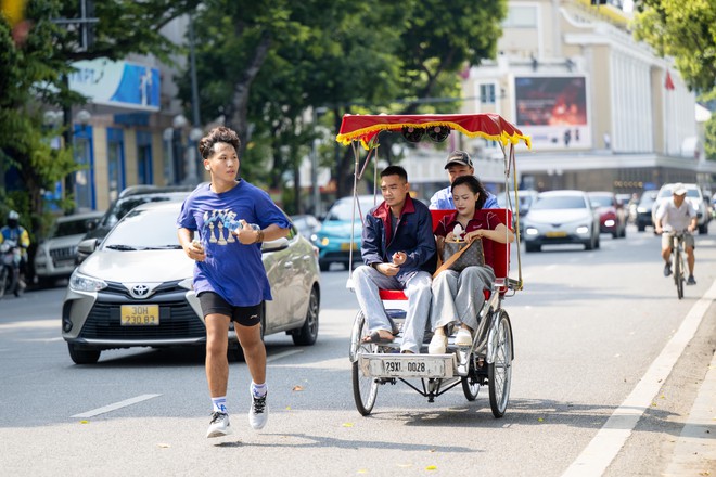 "Vạn vật đều thua Hà Nội mùa thu": Đợt gió lạnh đầu tiên vừa đi qua, phố đã kịp đổi màu- Ảnh 24.