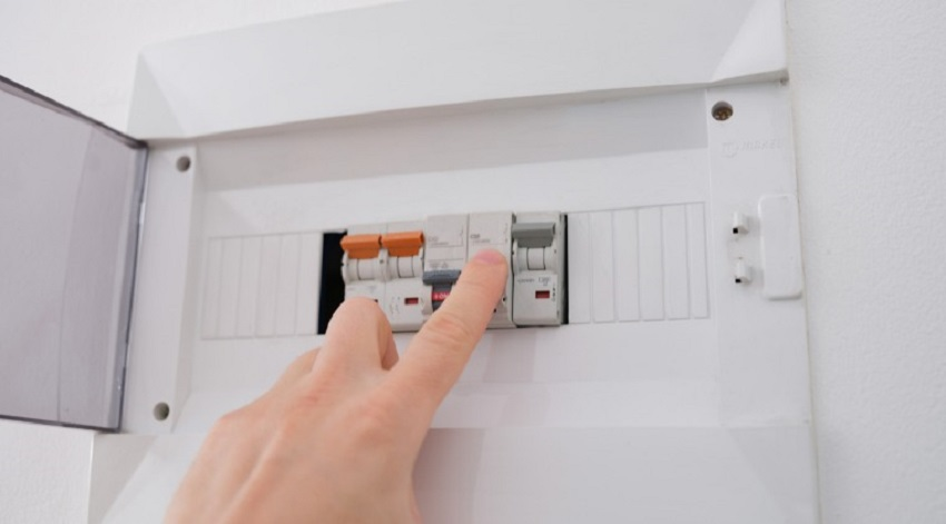 Lời khuyên cho những gia đình không bao giờ tắt aptomat điều hòa - Ảnh 3.