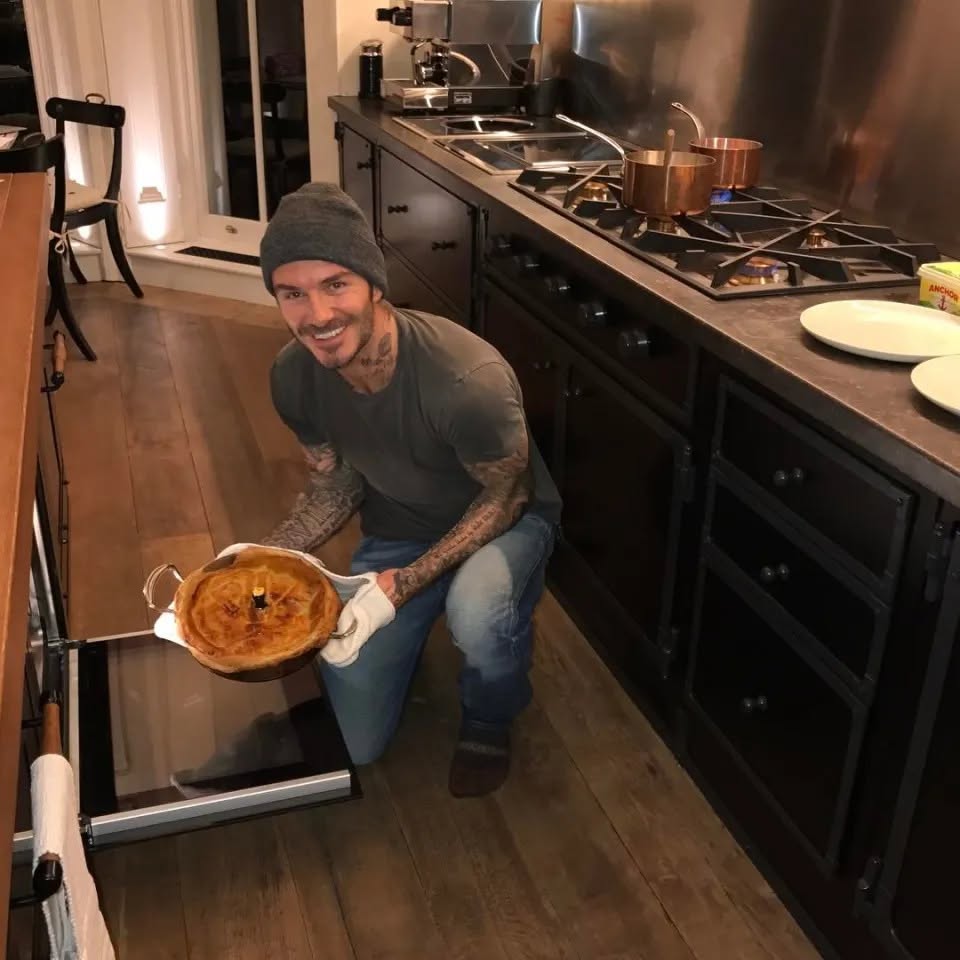 Biệt thự màu trắng ở khu nhà giàu của David Beckham và Victoria Beckham- Ảnh 5.