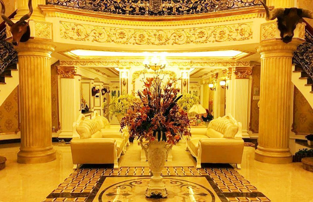 8 người con của chủ nhân dinh thự 2.500 m² ven sông Sài Gòn, lên truyền hình Hàn Quốc trong phóng sự về giới siêu giàu là những ai? ảnh 2