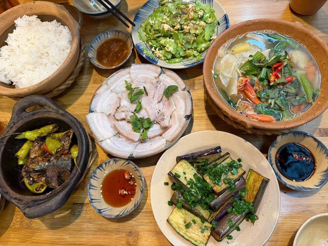 Người bán bữa ăn, người bán lượt khách: Trấn Thành và Trường Giang đang làm F&B theo hai cách trái ngược- Ảnh 7.