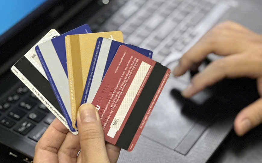 Công an điều tra 27 tài khoản được mở tại nhiều ngân hàng: Phát hiện việc lưu giữ hình ảnh đối phó xác thực sinh trắc học