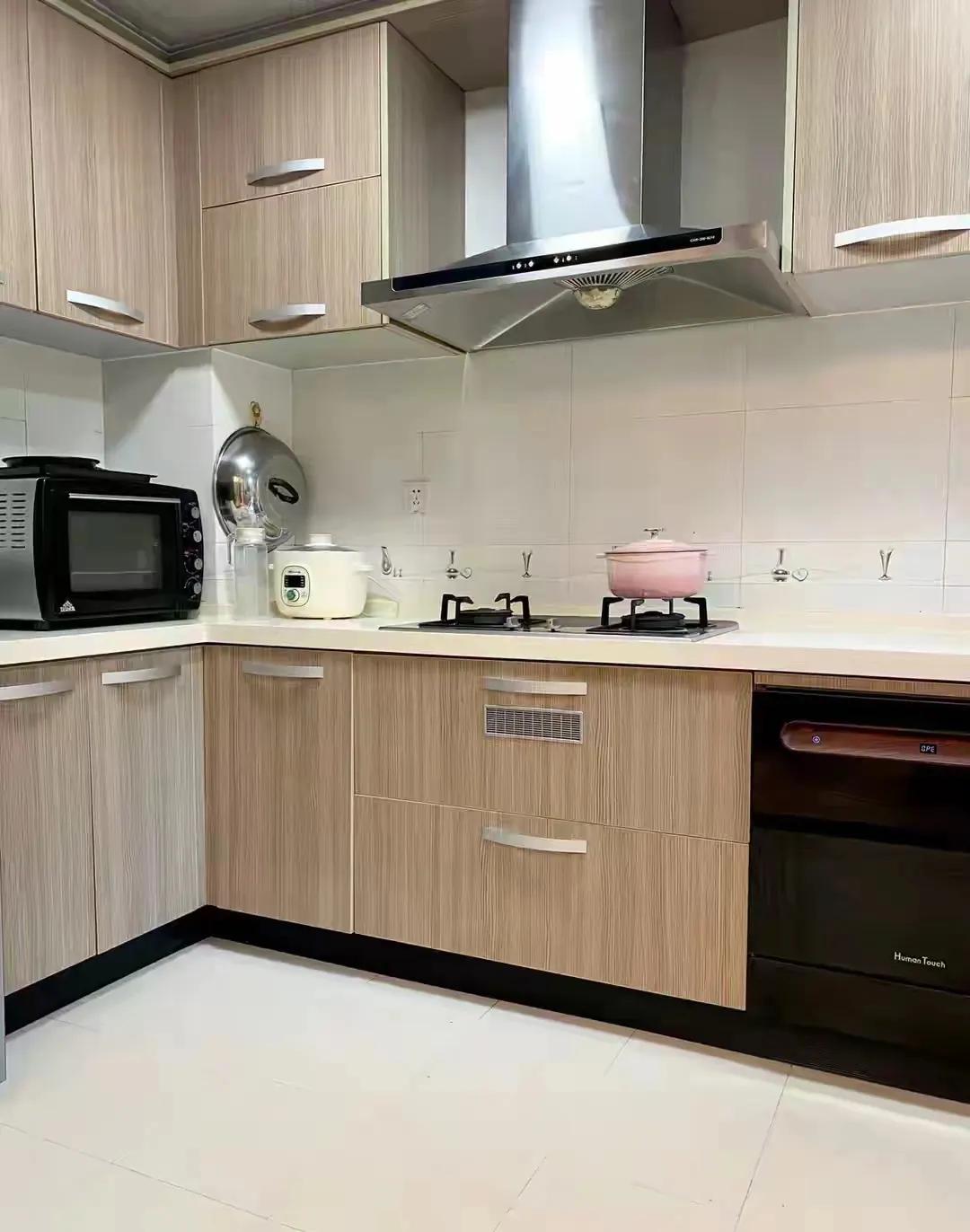 Cặp vợ chồng nghỉ hưu gây sốt vì ngôi nhà sạch đến khó tin: Nhìn căn bếp mới hiểu vì sao dân mạng hỏi “có thật sự sống ở đây không?” - Ảnh 5.