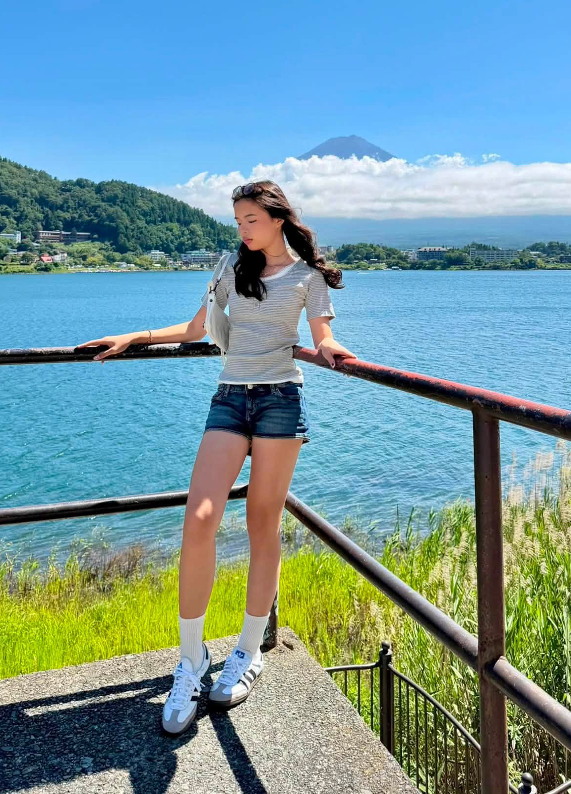 Con gái Phương Trinh Jolie 13 tuổi cao gần 1m7, vóc nổi bật: Hé lộ 5 phút tập luyện tại nhà khi tan học về, giúp chân dài miên man ở tuổi dậy thì - Ảnh 2.