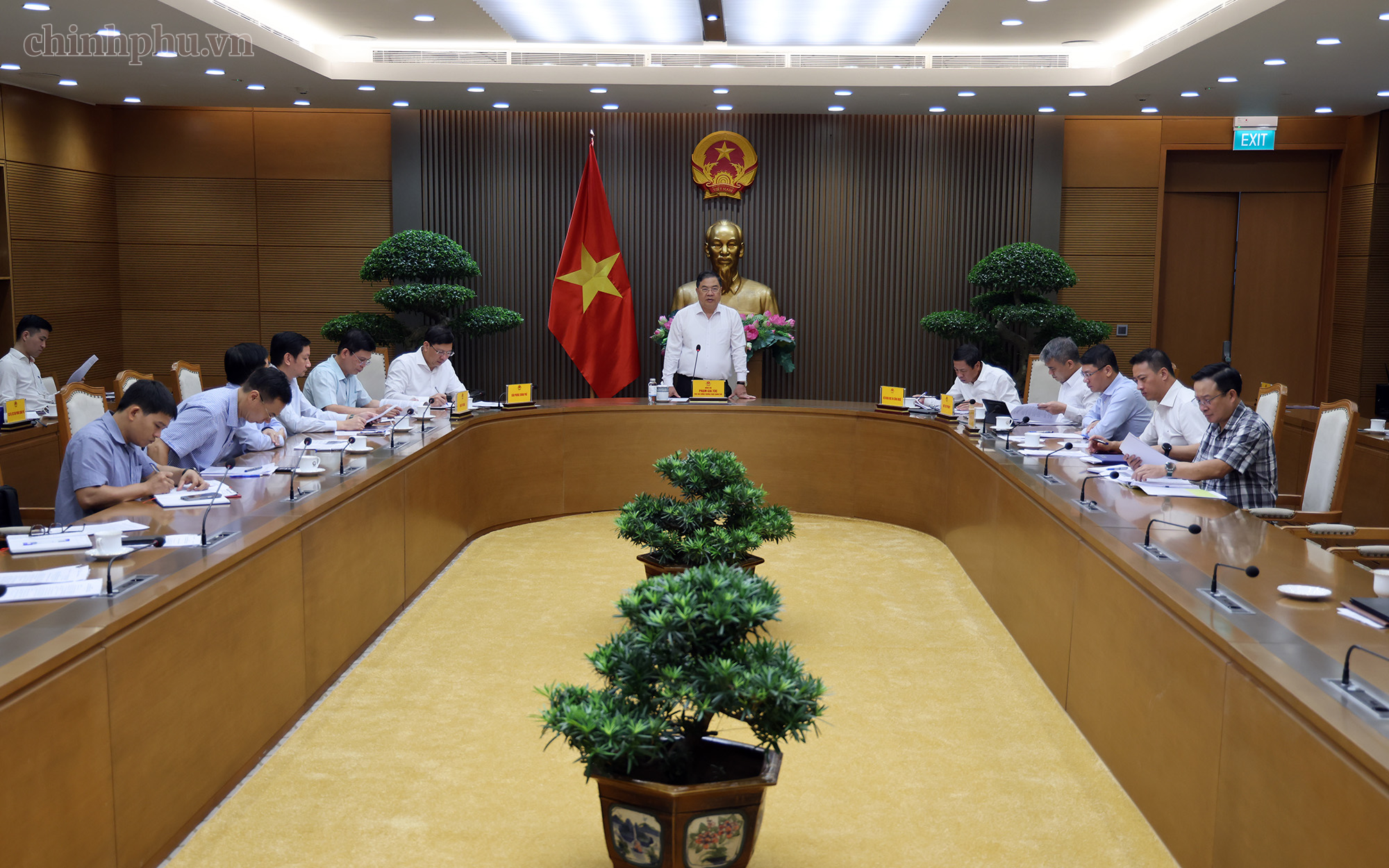 Phó Thủ tướng: Đặt biển báo tại đoạn cao tốc xử phạt lỗi không giữ khoảng cách- Ảnh 1.