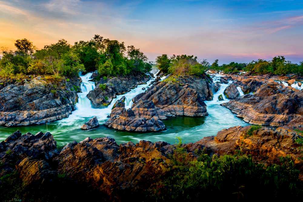 Phát hiện thác nước lớn nhất Đông Nam Á ở nước láng giềng Việt Nam, dòng nước cuồn cuộn suốt gần 10 km - Ảnh 4.