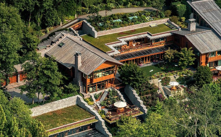Ngôi nhà có 24 phòng tắm của Bill Gates - Ảnh 2.