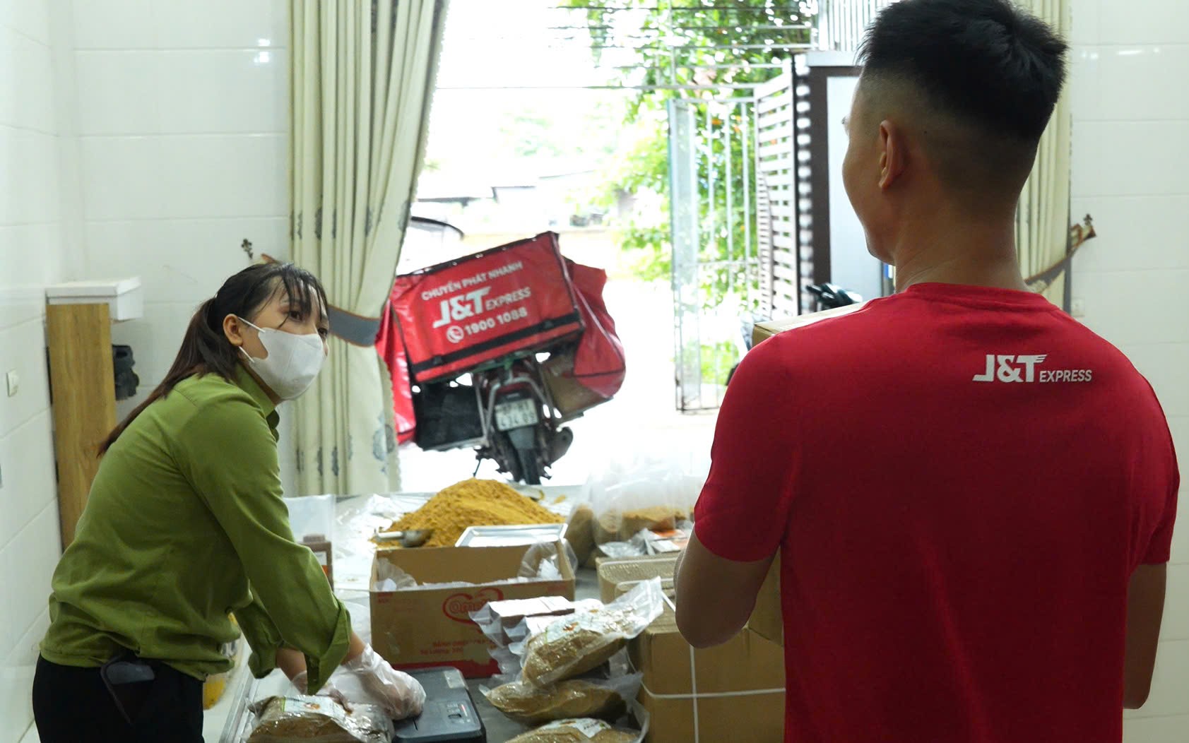 Đặc sản mật mía vươn xa, cởi nút thắt vận hành nhờ chuyển đổi số