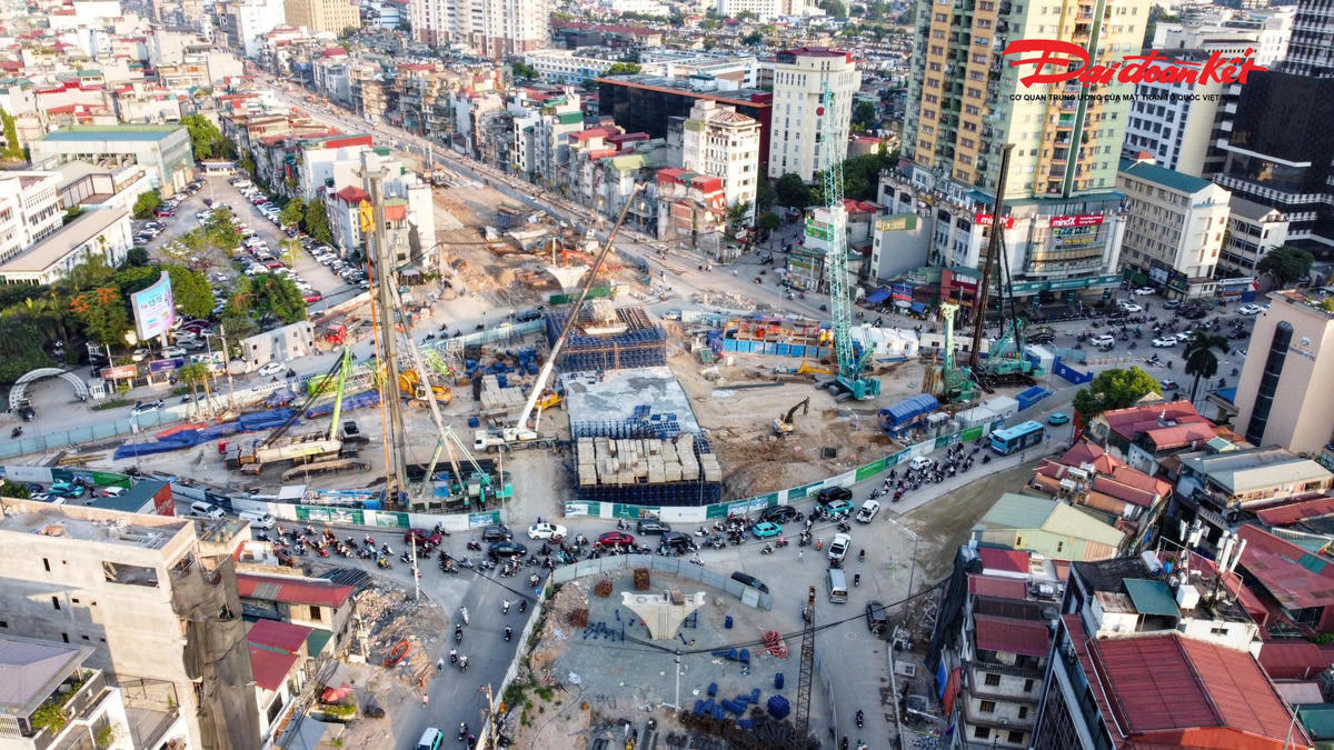 Hà Nội: Cho phép phương tiện đi vào làn BRT tại nút Láng Hạ - Giảng Võ- Ảnh 1.