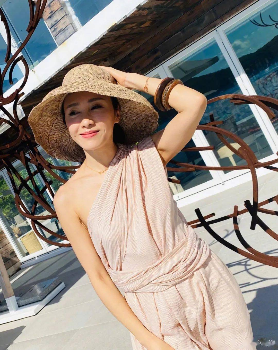 Dinh thự 3630 tỷ đồng mang ý nghĩa đặc biệt của "đệ nhất mỹ nhân" Lê Tư- Ảnh 9.