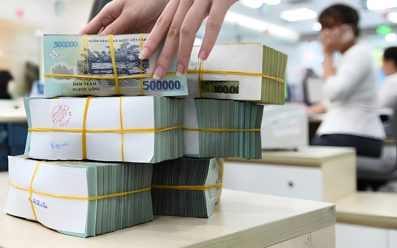 Lời khuyên cho người gửi tiết kiệm ngân hàng từ 1 tỷ trở lên- Ảnh 1.