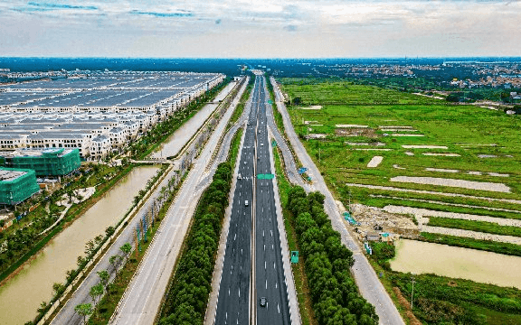Tập đoàn Đèo Cả đề xuất đầu tư tuyến đường 10 làn, rộng 120 m kết nối Hưng Yên với sân bay Gia Bình, dự kiến khởi công vào cuối năm 2026