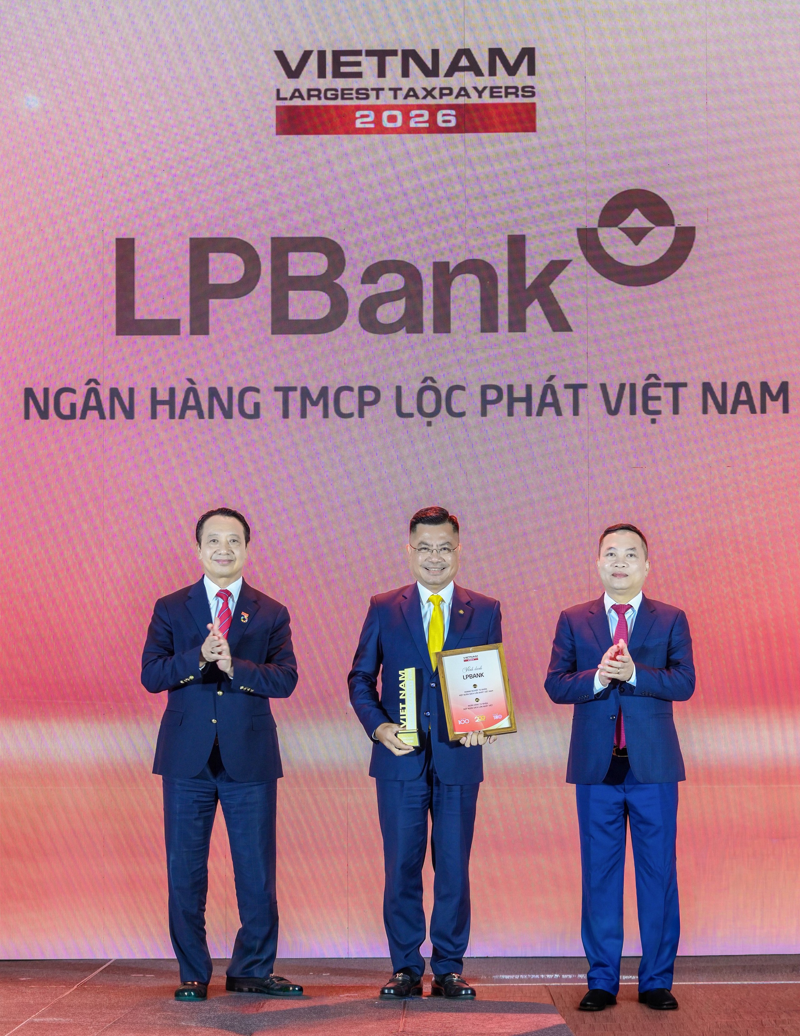 Vinh danh các ngân hàng nộp ngân sách nhiều nhất 2026: BIDV, MB, Techcombank, ACB nằm trong nhóm dẫn dắt - Ảnh 6.