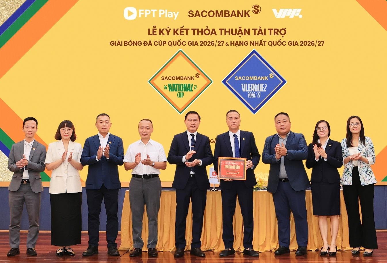 Ngân hàng SACOMBANK lần đầu đồng hành cùng hai giải bóng đá chuyên nghiệp quốc gia - Ảnh 4.