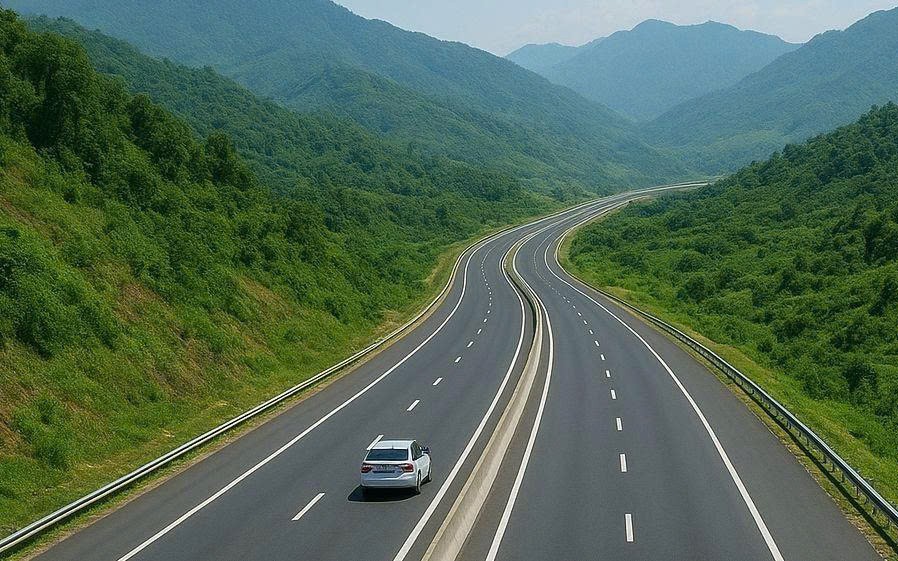 Thông tin mới về dự án cao tốc lớn nhất Tây Bắc, dự kiến tổng vốn hơn 65.500 tỷ đồng, có 118 cầu, 7 hầm xuyên núi