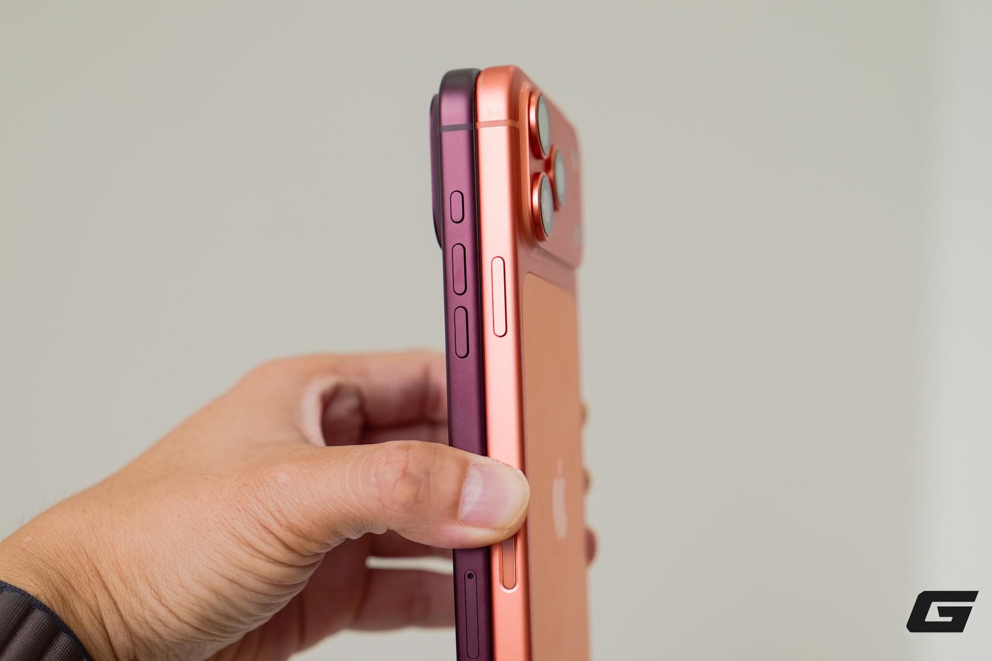 Mở hộp iPhone 18 Pro màu Bạc và iPhone 18 Pro Max Burgundy chính hãng Việt Nam trước giờ mở bán - Ảnh 12.