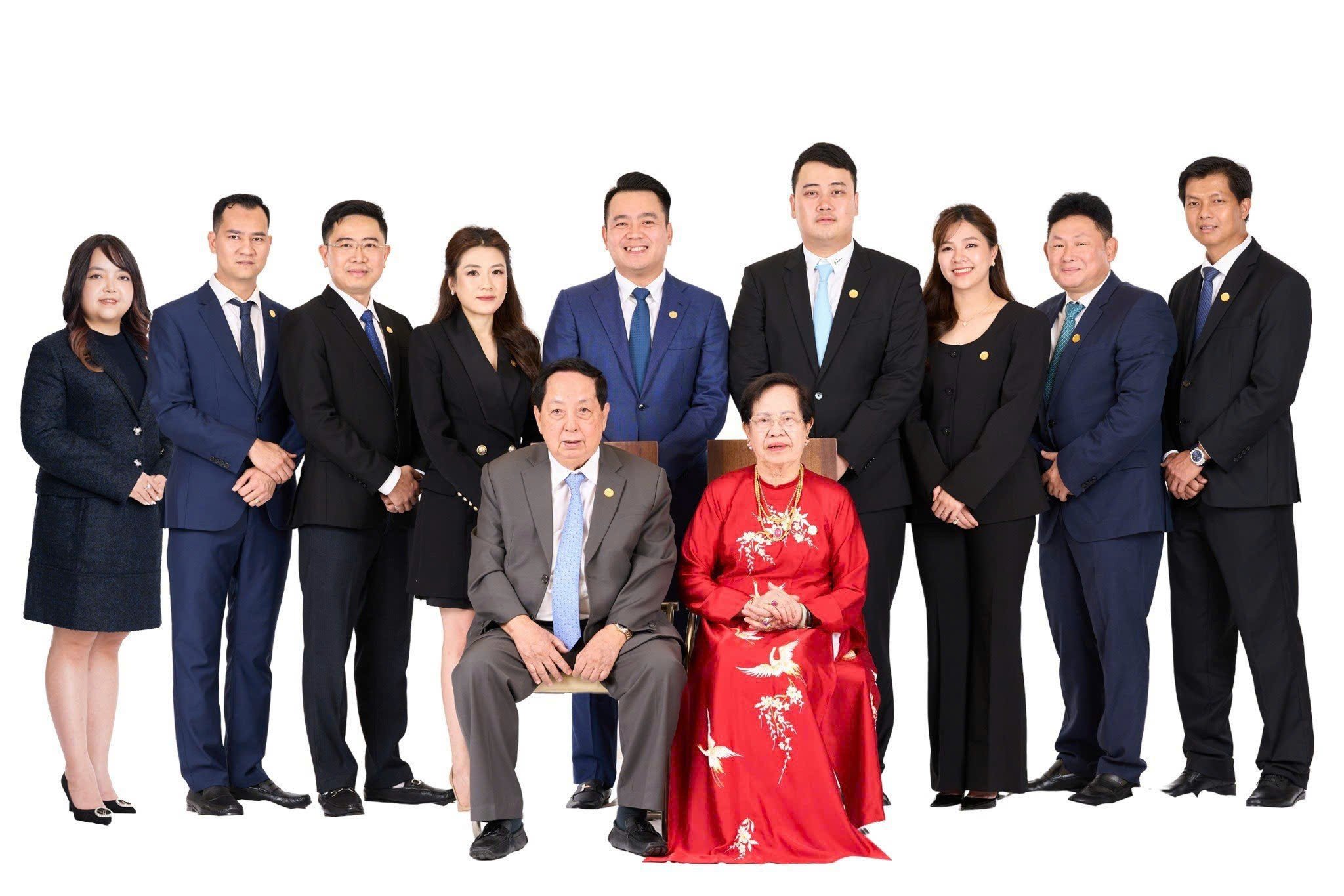 Ái Nữ 9X Của Chủ Tịch Tân Á Đại Thành: 21 Tuổi Vào Ban Điều Hành, 22 Tuổi Làm Ceo Nhà Máy 70 Triệu Usd, Nay Phụ Trách Đế Chế Bất Động Sản- Ảnh 1.