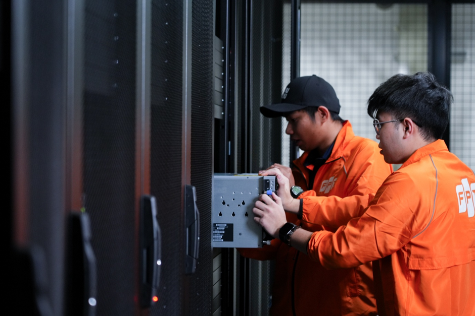 FPT lập kỷ lục ngành CNTT Việt Nam: Hơn 1,5 tỷ USD hợp đồng mới từ nước ngoài, 3 năm liền dẫn đầu đóng góp ngân sách khối công nghệ tư nhân- Ảnh 2.
