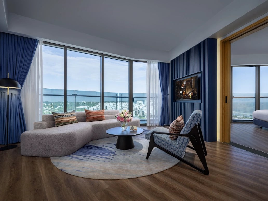 Lasong Hotel & Villas Sầm Sơn: Khi kỳ nghỉ ở Sầm Sơn không chỉ xoay quanh biển - Ảnh 2.