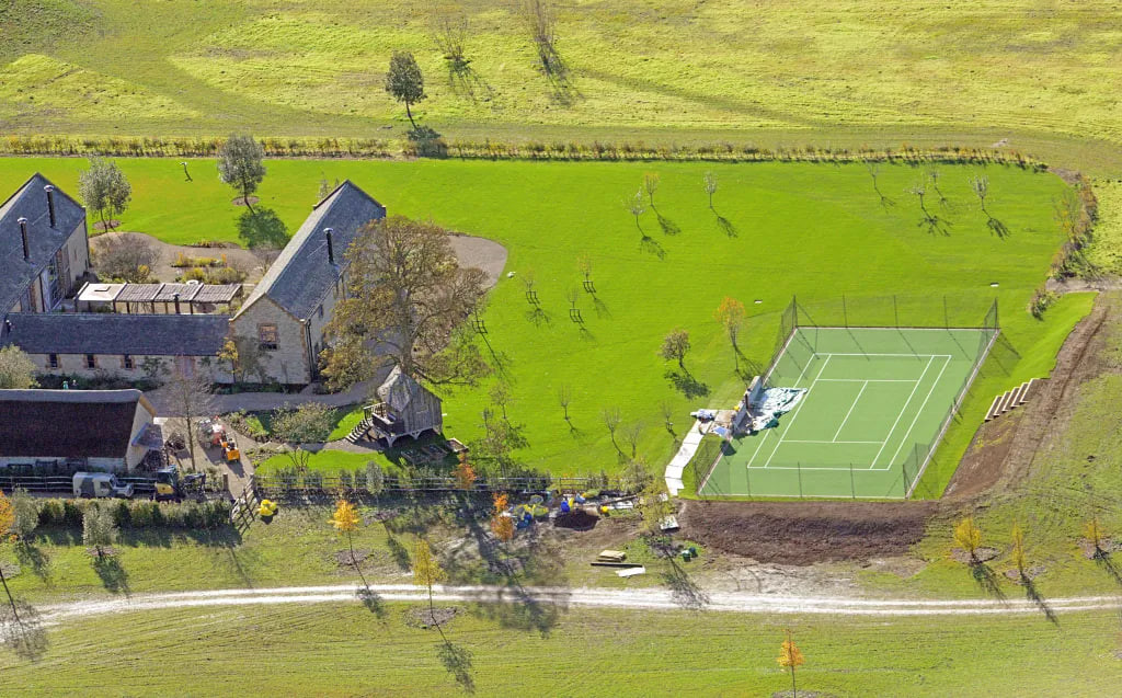 Toàn cảnh khu đất 100.000m2 là trang trại nuôi gà của David Beckham- Ảnh 14.