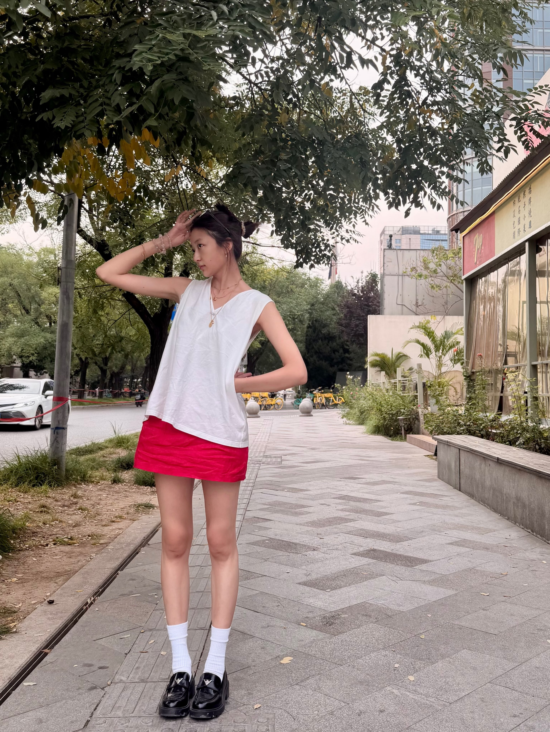 Nữ chính ngôn tình hot nhất mùa hè 2026: 65% cơ thể là chân, dáng đẹp như "mắc áo", trình ăn mặc thượng thừa- Ảnh 7.