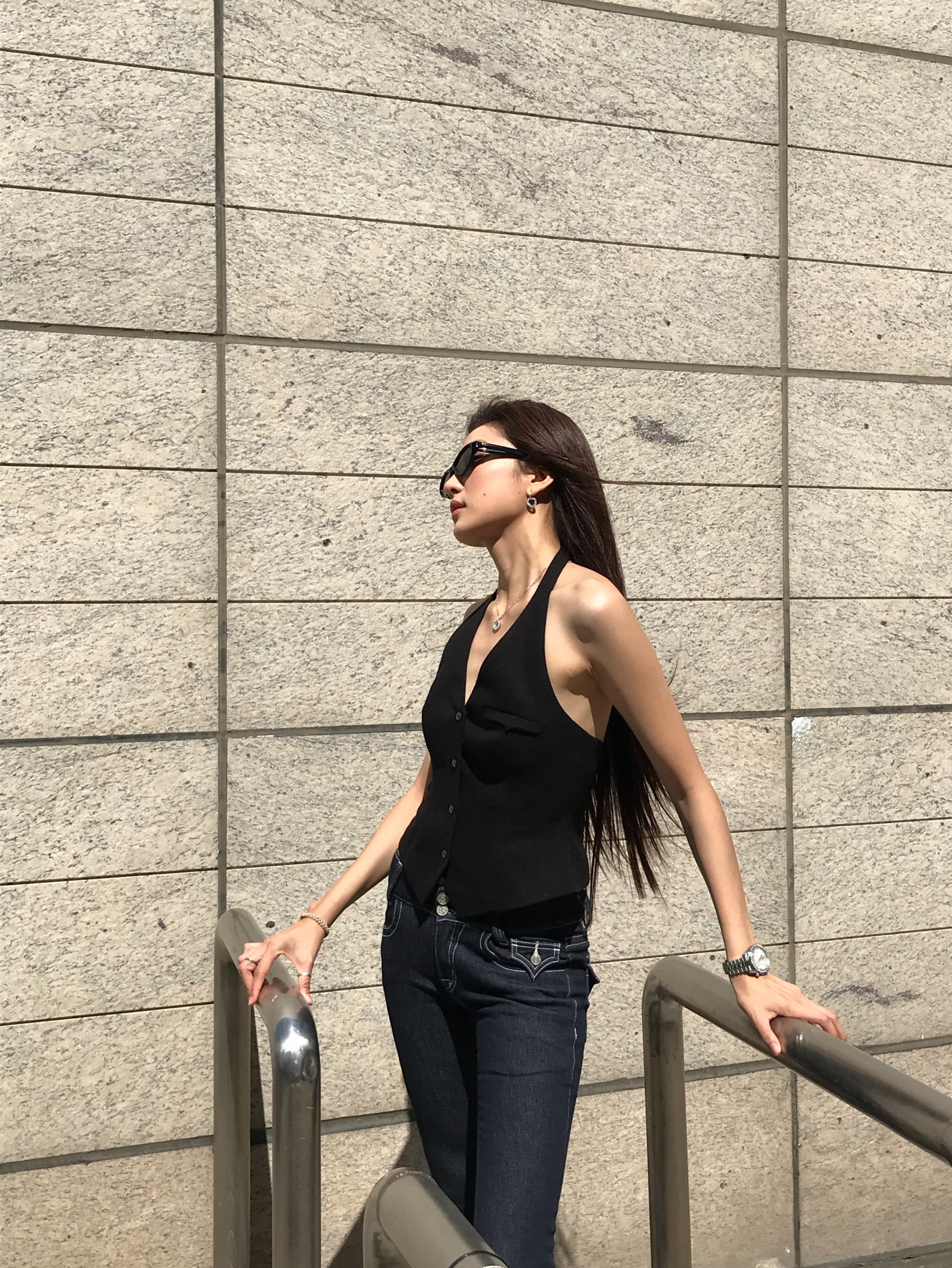 Nữ chính ngôn tình hot nhất mùa hè 2026: 65% cơ thể là chân, dáng đẹp như "mắc áo", trình ăn mặc thượng thừa- Ảnh 2.