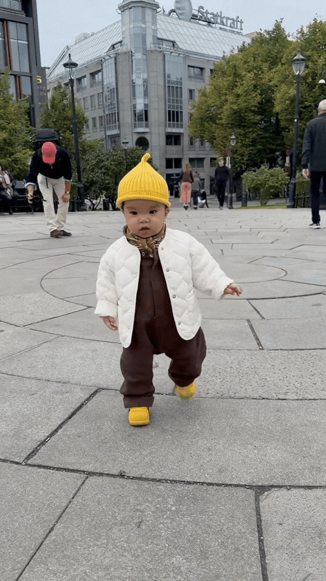 Con gái Ngô Thanh Vân được ví như “Hoa hậu thân thiện”, thái độ với người lạ khiến nhiều người thích thú- Ảnh 1.
