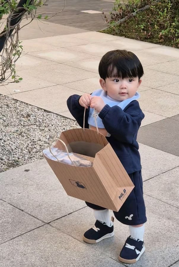Khi trẻ hỏi "tại sao", tốt nhất đừng vội vàng trả lời!- Ảnh 1.
