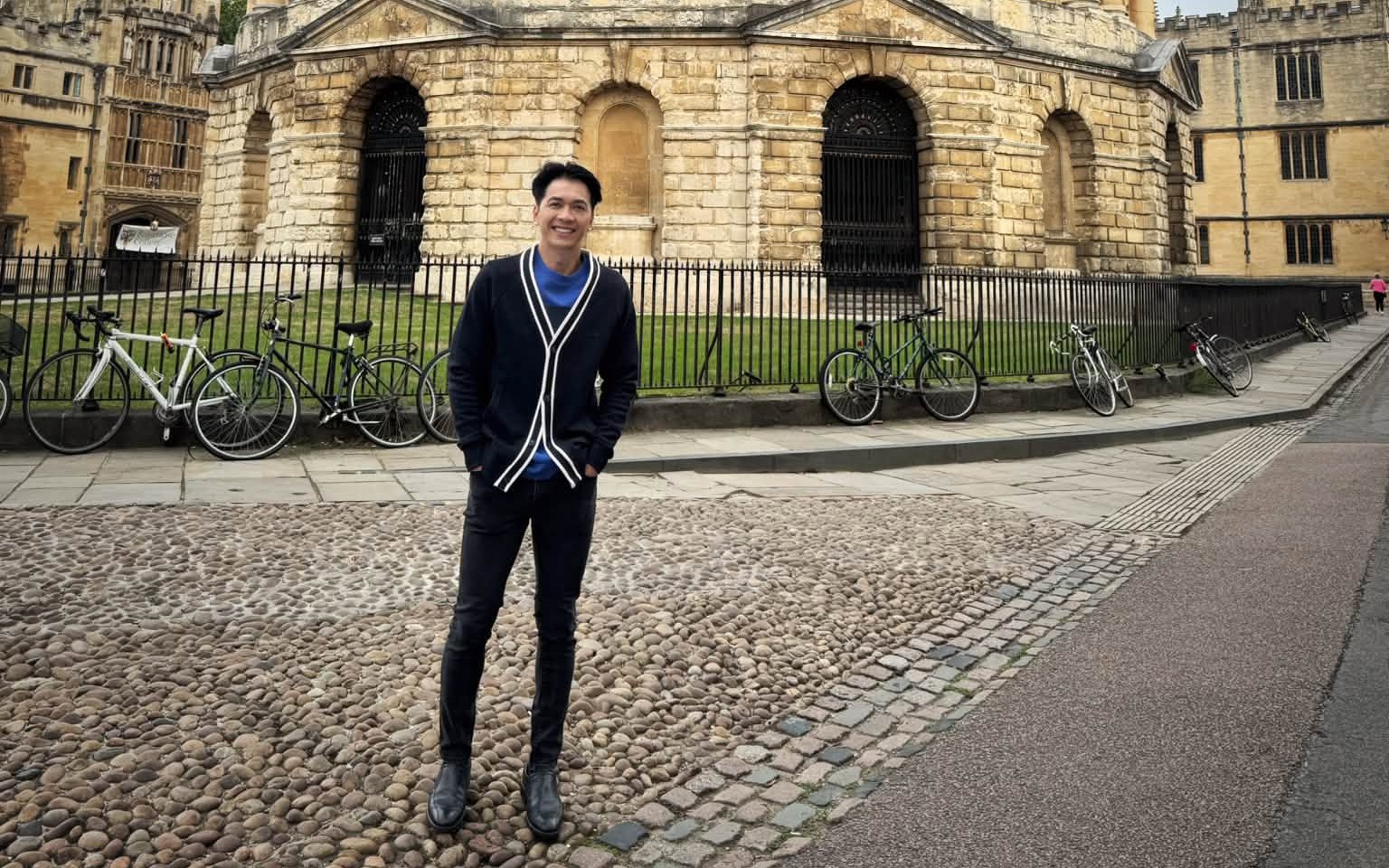 Chủ tịch ACB Trần Hùng Huy “khoe” đi học tại Oxford, doanh nhân Cường Đô La liền bình luận 1 câu