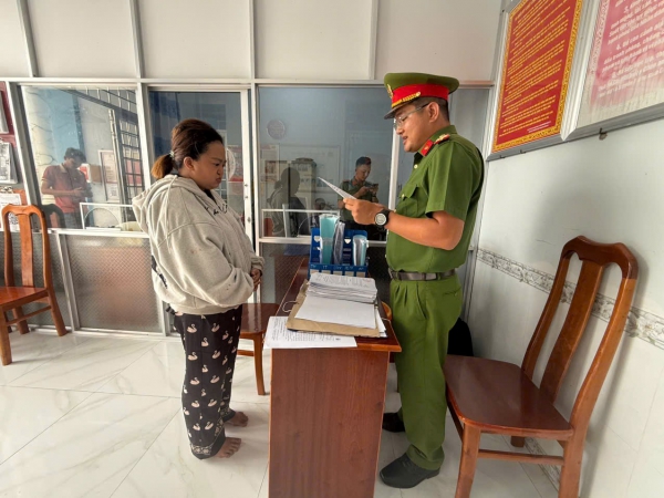 Lệnh bắt tạm giam, khám xét nơi ở của Lưu Thị Như Băng SN 2001- Ảnh 1.