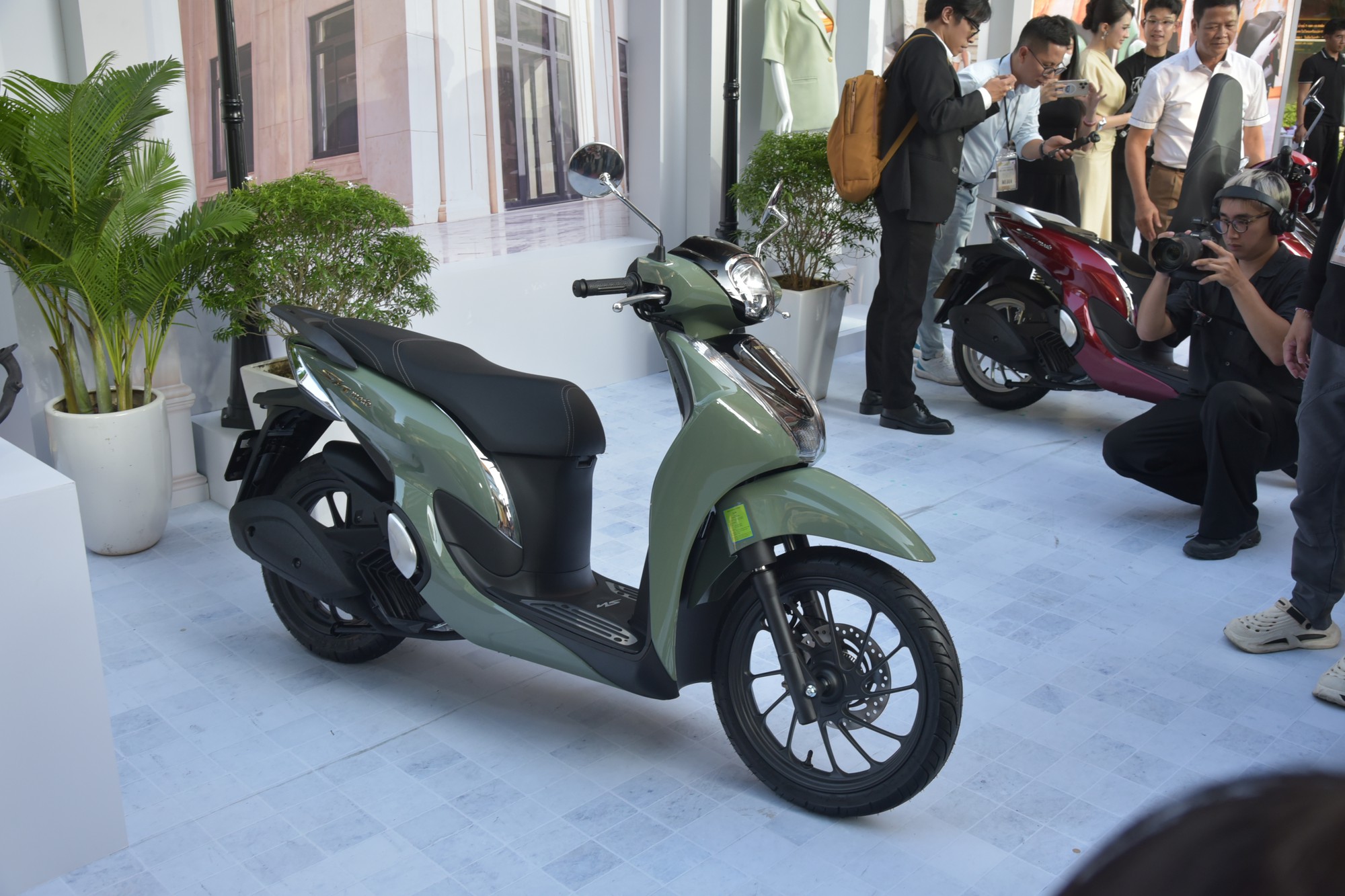 Honda Sh Mode 2026 ra mắt Việt Nam: Giá từ gần 61 triệu đồng, màn hình mới, động cơ ‘sạch’ hơn, thêm tính năng an toàn- Ảnh 1. Honda Sh Mode 2026 ra mắt Việt Nam: Giá từ gần 61 triệu đồng, màn hình mới, động cơ ‘sạch’ hơn, thêm tính năng an toàn- Ảnh 1.
