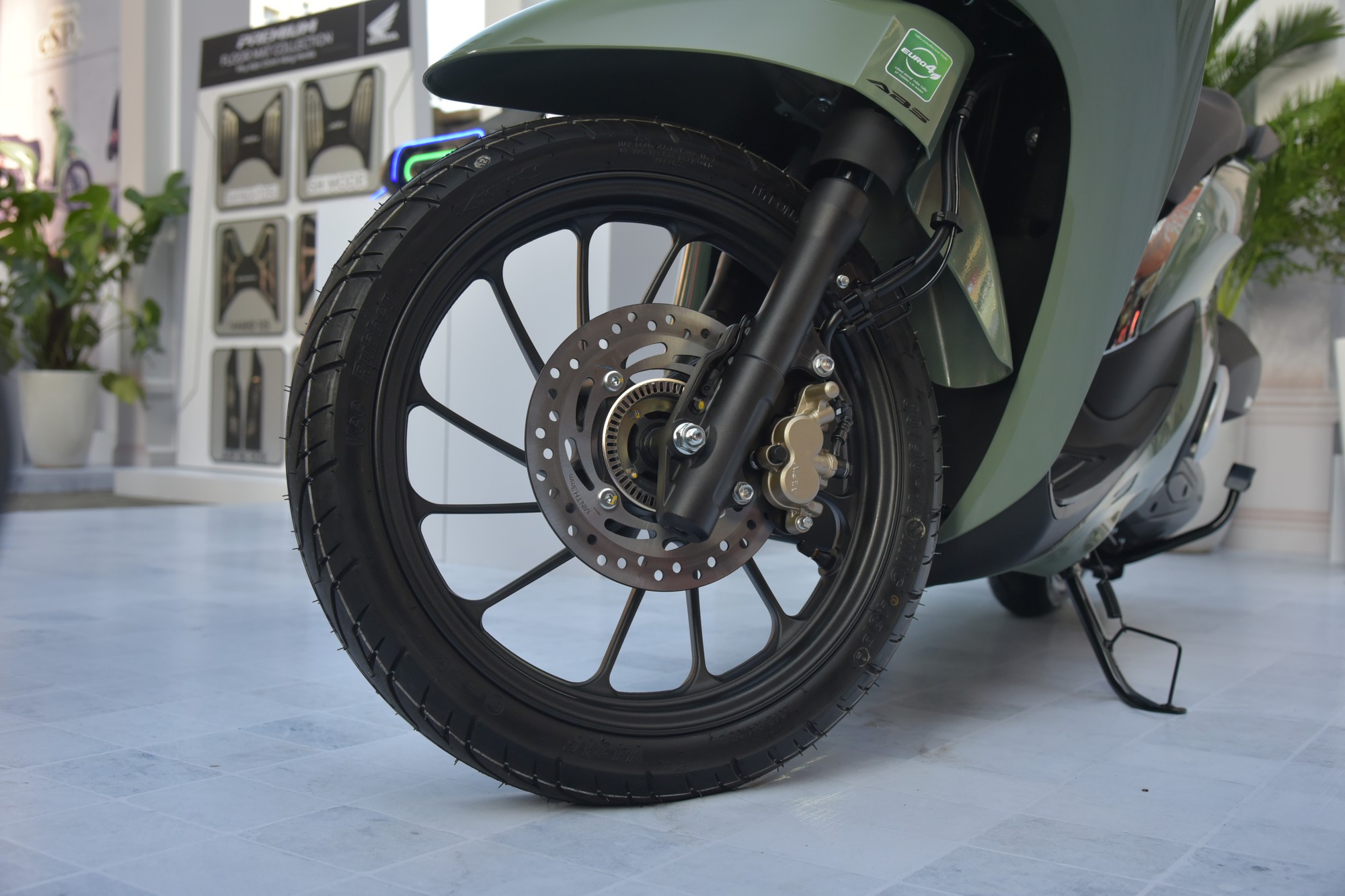 Honda Sh Mode 2026 ra mắt Việt Nam: Giá từ gần 61 triệu đồng, màn hình mới, động cơ ‘sạch’ hơn, thêm tính năng an toàn- Ảnh 7. Honda Sh Mode 2026 ra mắt Việt Nam: Giá từ gần 61 triệu đồng, màn hình mới, động cơ ‘sạch’ hơn, thêm tính năng an toàn- Ảnh 7.