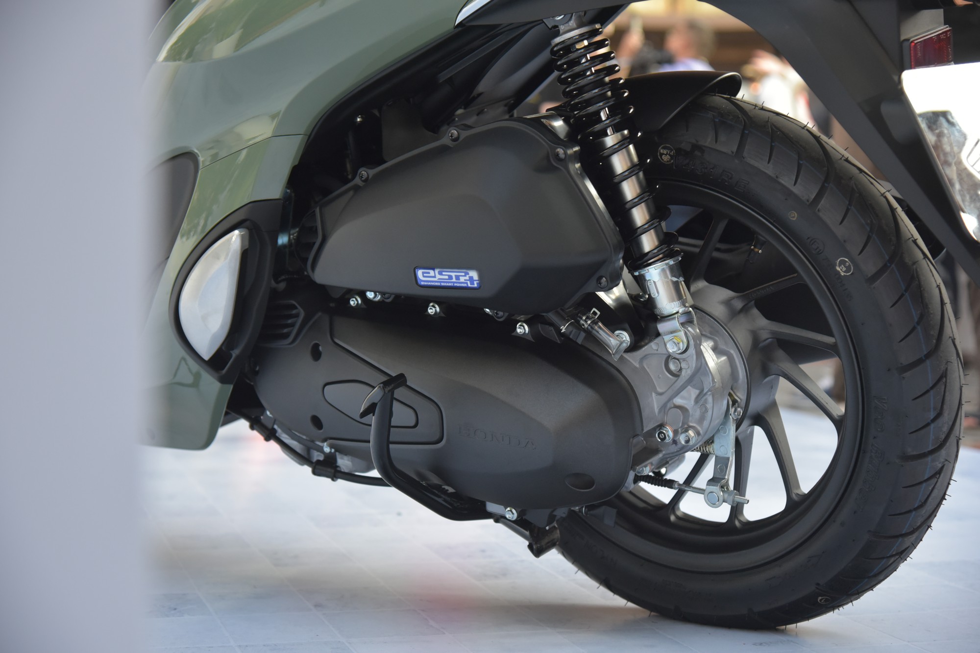 Honda Sh Mode 2026 ra mắt Việt Nam: Giá từ gần 61 triệu đồng, màn hình mới, động cơ ‘sạch’ hơn, thêm tính năng an toàn- Ảnh 18. Honda Sh Mode 2026 ra mắt Việt Nam: Giá từ gần 61 triệu đồng, màn hình mới, động cơ ‘sạch’ hơn, thêm tính năng an toàn- Ảnh 18.