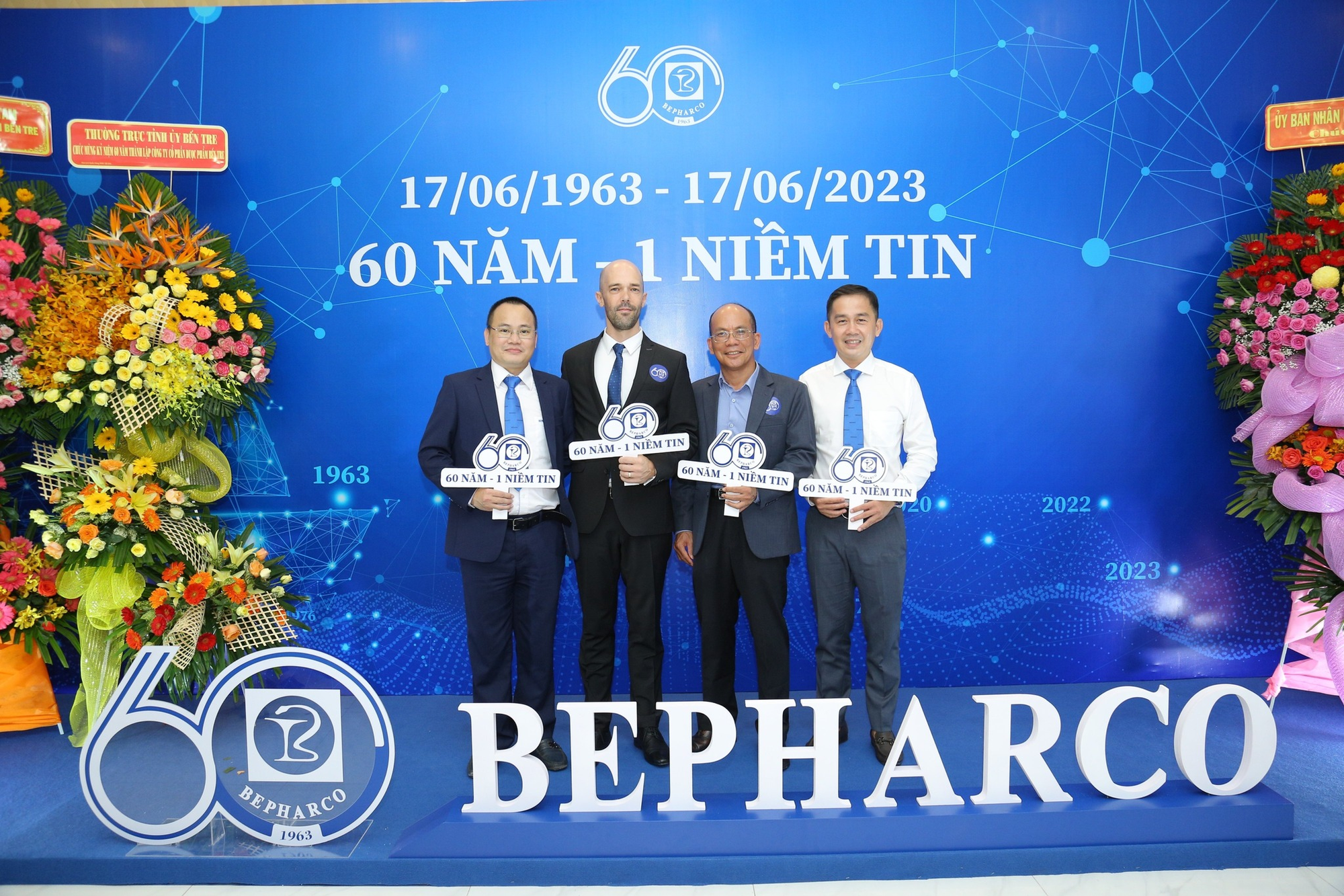 Nữ phó TGĐ 24 tuổi, là thành viên HĐQT doanh nghiệp Dược có 9 chi nhánh, phục vụ 35.000 khách hàng trên toàn quốc: Từng làm ngân hàng 2 năm, không sở hữu cổ phiếu công ty - Ảnh 5.