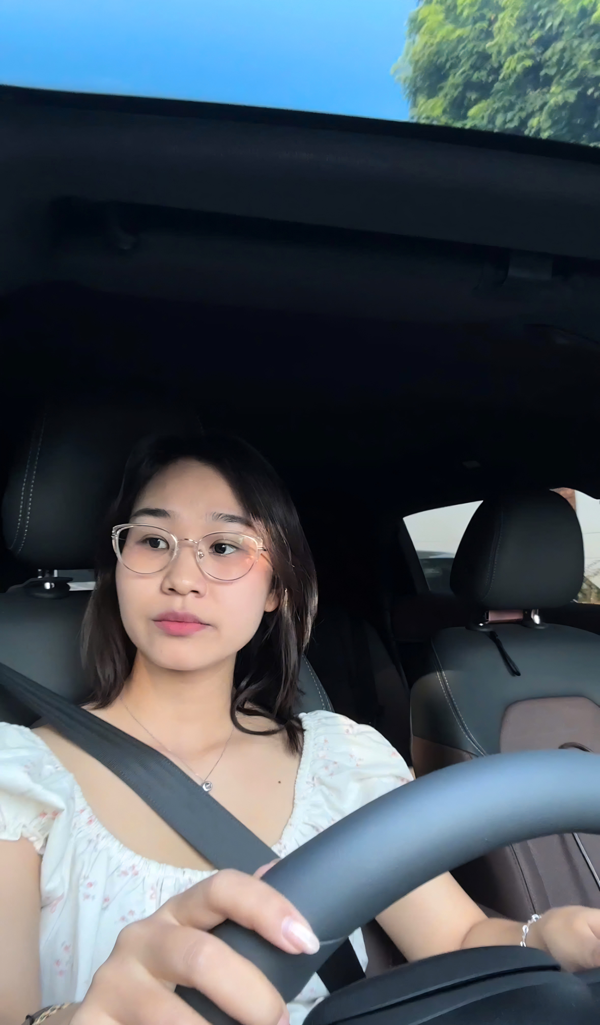 Hội nhân viên văn phòng ở cách công ty 26-40 km: Chi 840 triệu đồng mua VF7, đi làm mất 3-4 tiếng/ngày vẫn hơn ở thuê- Ảnh 5.