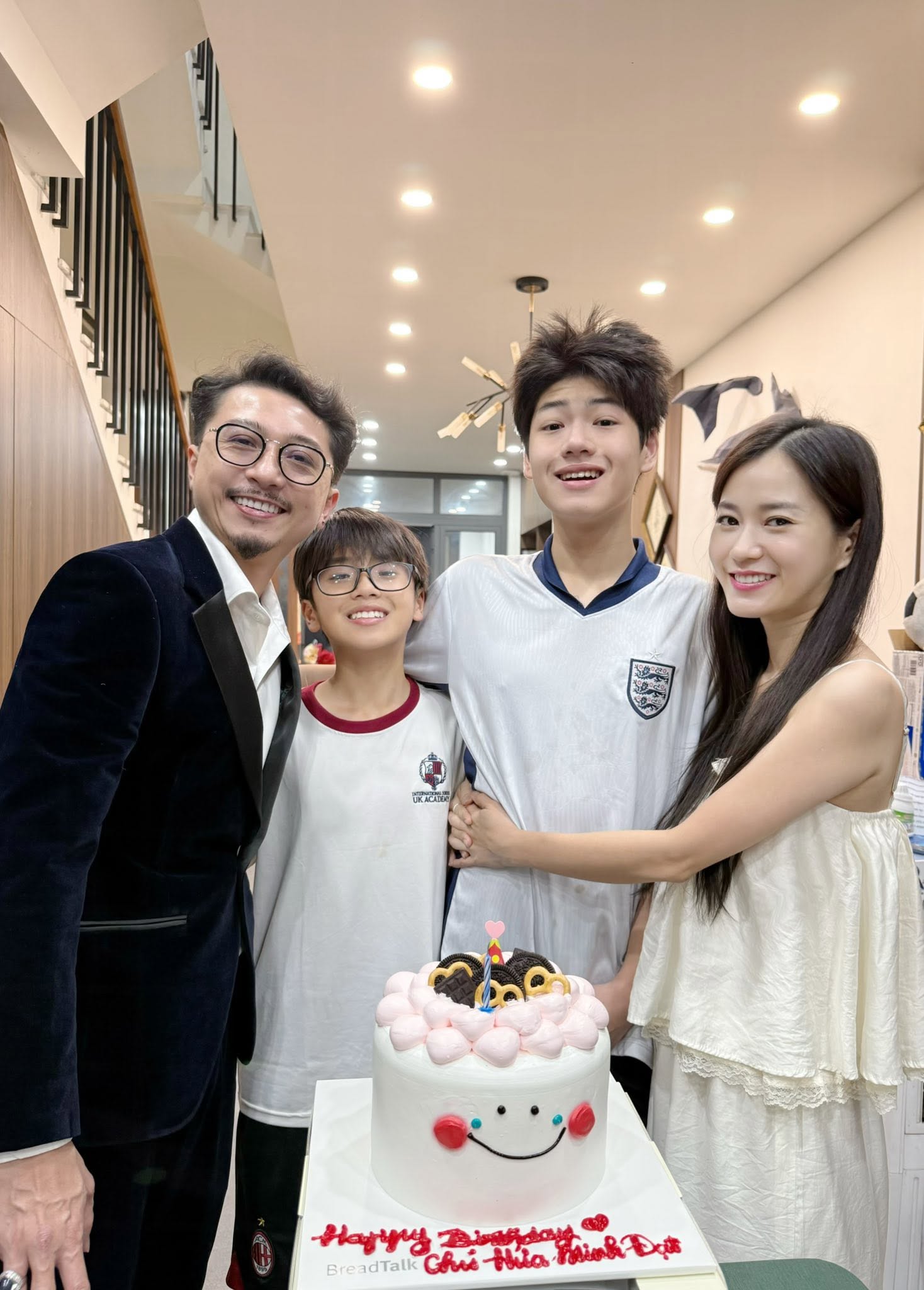 Con trai mỹ nhân Việt vừa được đề cử đẹp nhất thế giới: 15 tuổi visual như hotboy học đường, xuất hiện là triệu view- Ảnh 3.
