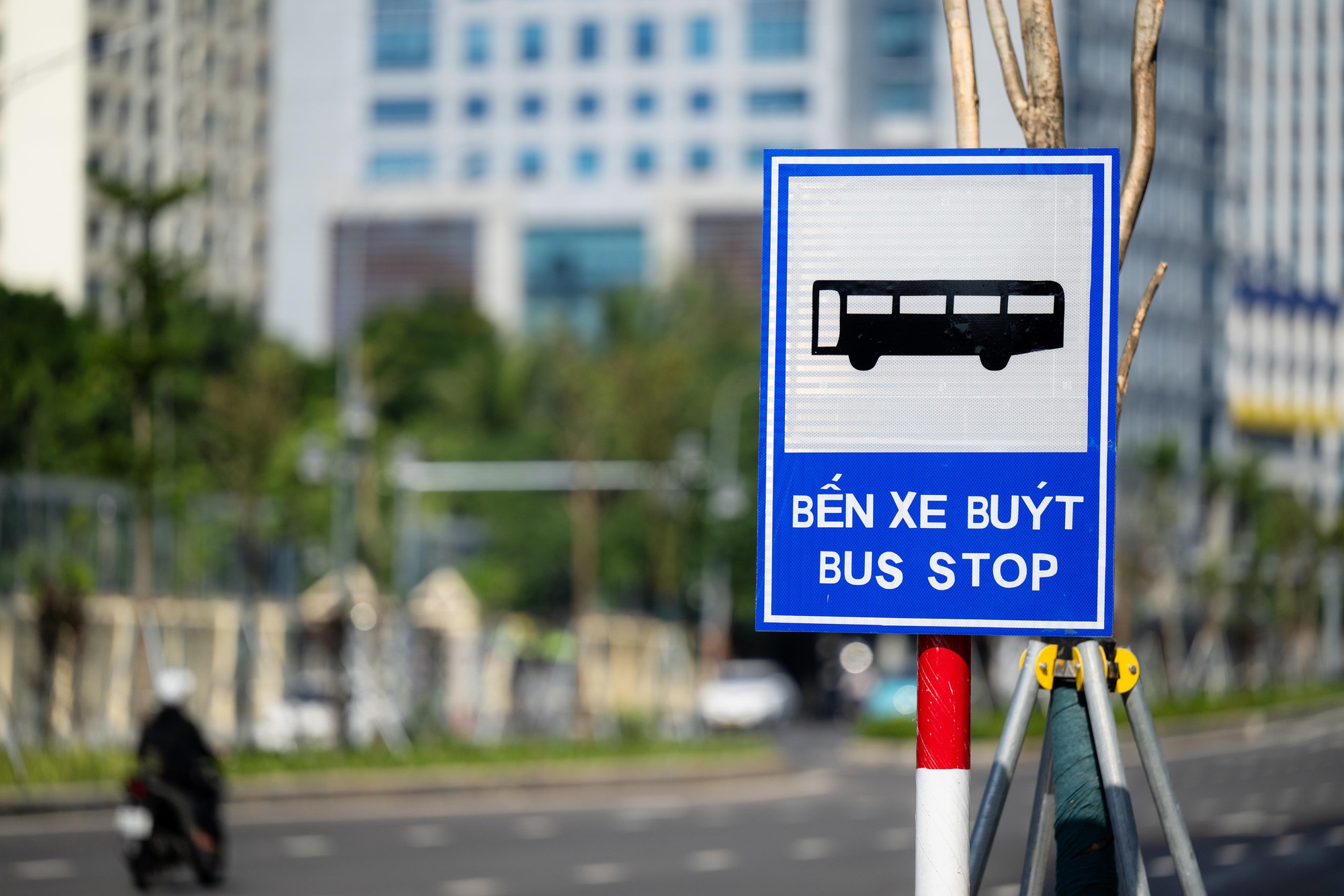 Cận cảnh tuyến đường có mức đầu tư 7.210 tỷ đồng rộng 50m, 8 làn xe ở Hà Nội chính thức thông xe đúng dịp Quốc khánh 2/9 - Ảnh 5.